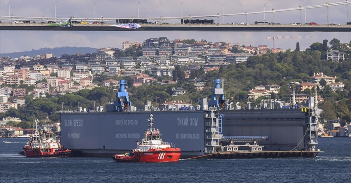 İstanbul Boğazı’nda gemi trafiği güney-kuzey yönlü açıldı